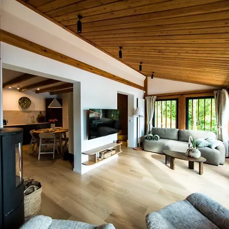 Villa Nad Jeziorem Z Jacuzzi Romantica *
