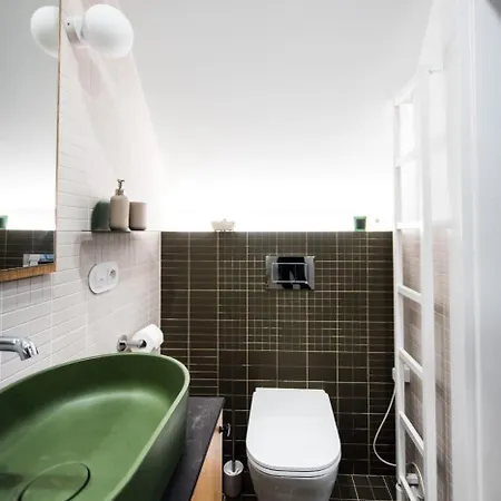 Nad Jeziorem Z Jacuzzi Romantica