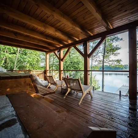 Nad Jeziorem Z Jacuzzi Romantica Wilamowo (Ostroda)