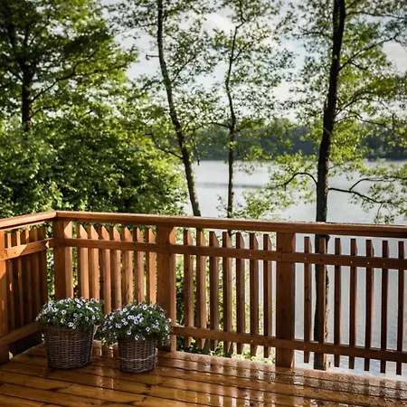 Nad Jeziorem Z Jacuzzi Romantica Wilamowo (Ostroda)