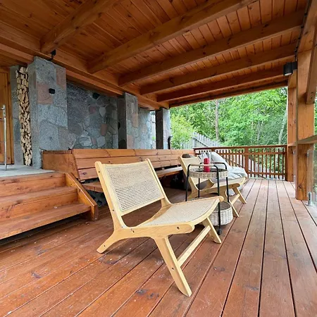 Nad Jeziorem Z Jacuzzi Romantica Villa